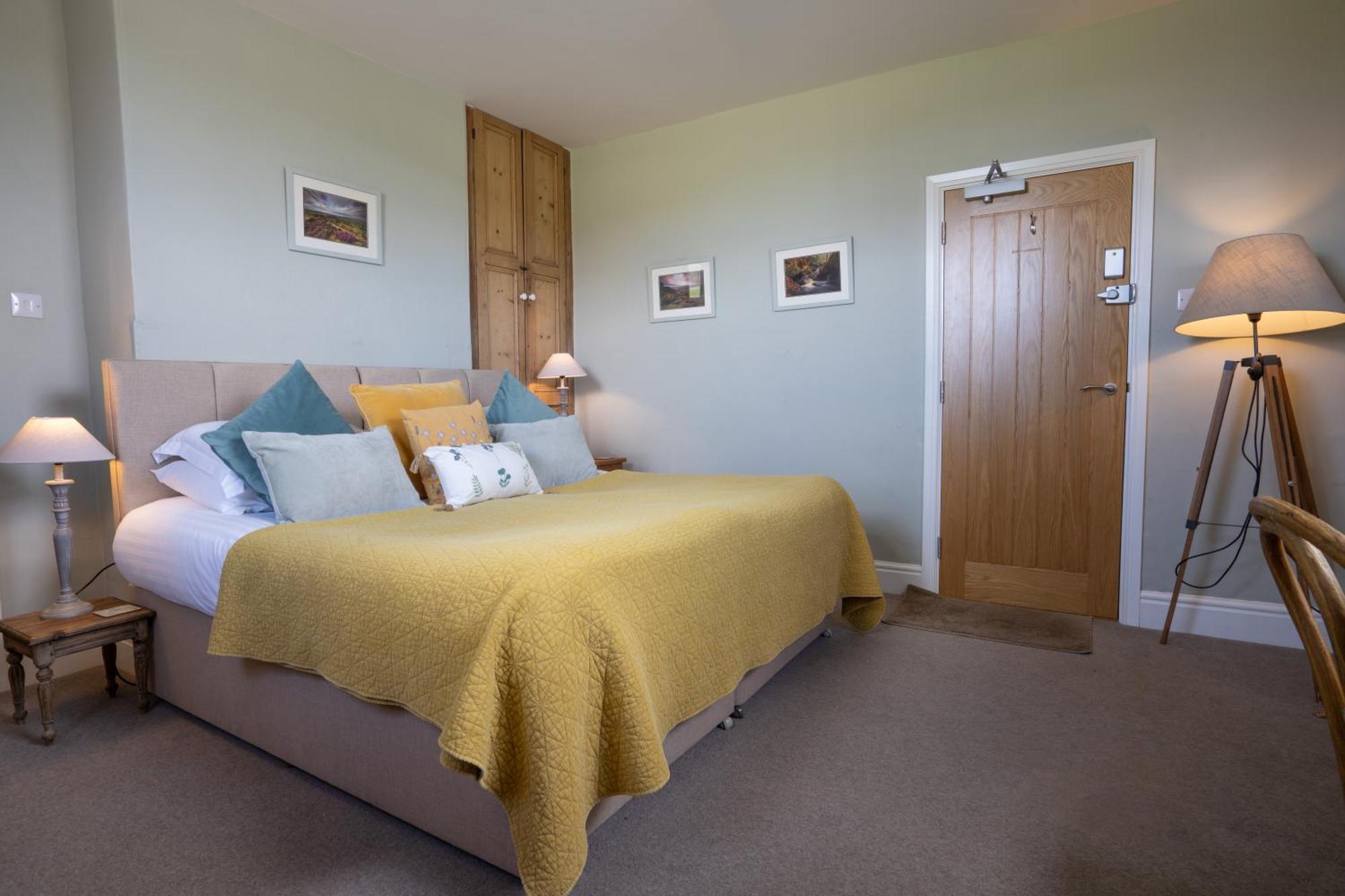 Hassop Station Apartment On The Monsal Trail Bakewell Eksteriør bilde